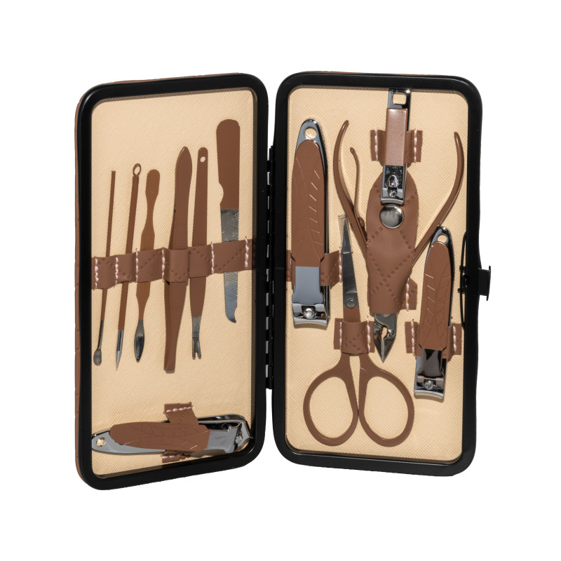 COMPLETE NAIL AND FOOT CARE KIT